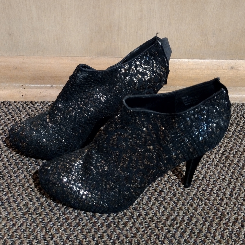 Maurices Black Textured Heeled Boots - Picture 2 of 2